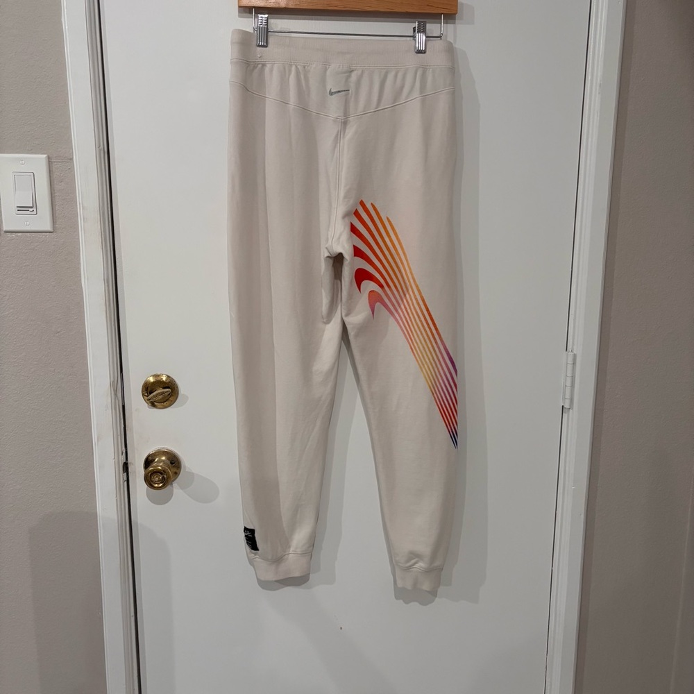 Nike Yoga Luxe A.I.R. Cream Women’s Medium 7/8 High Rise Fleece Joggers - Picture 6 of 15